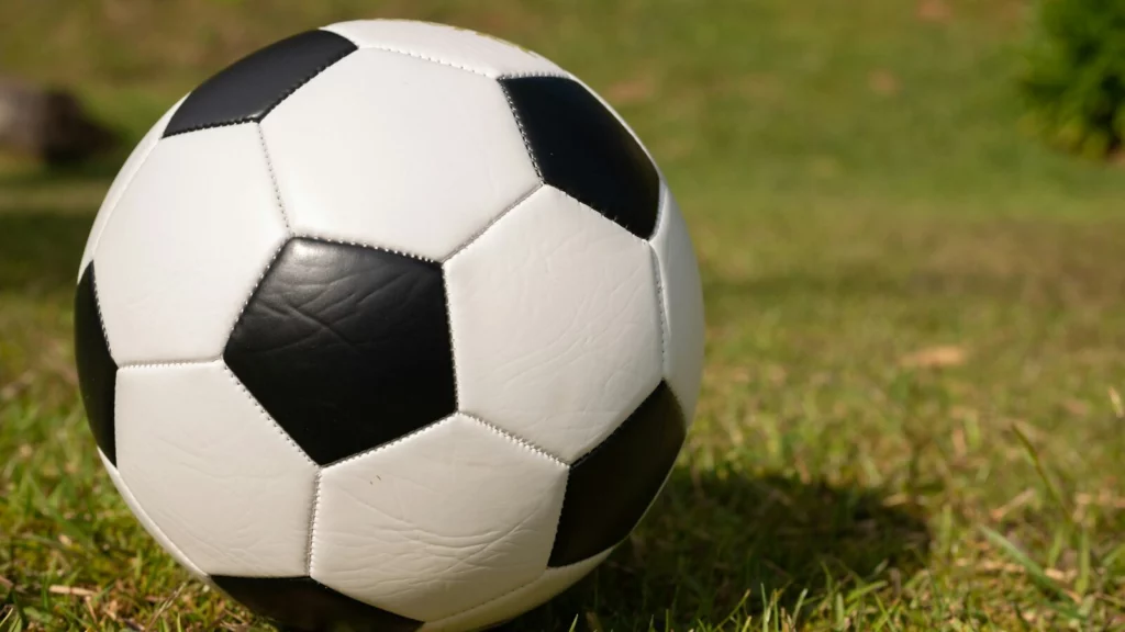Site internet ou page Facebook pour un club de sport : que choisir ?